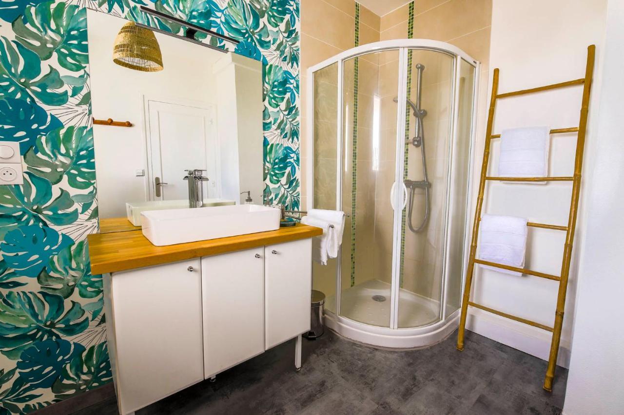 Appartement Rousseau - Centre Ville 5 Minutes Gare Тур Екстериор снимка